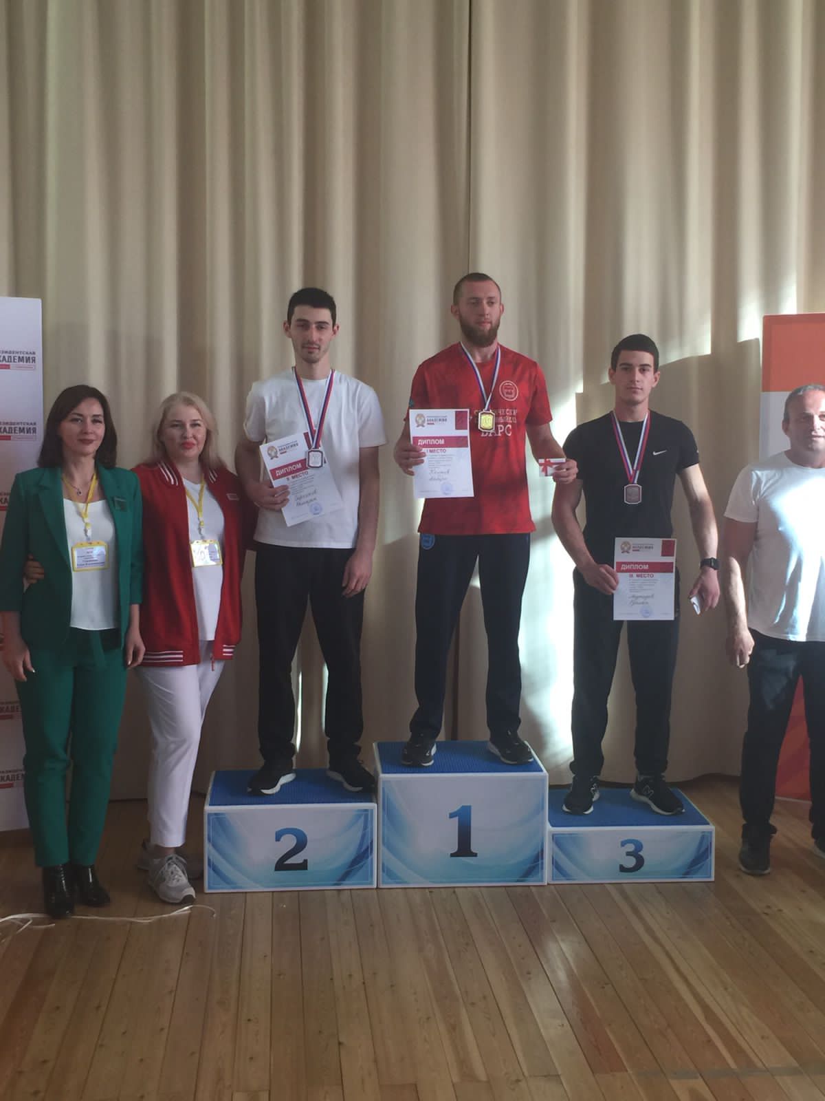 Студенты СтГАУ стали победителями регионального чемпионата по армрестлингу