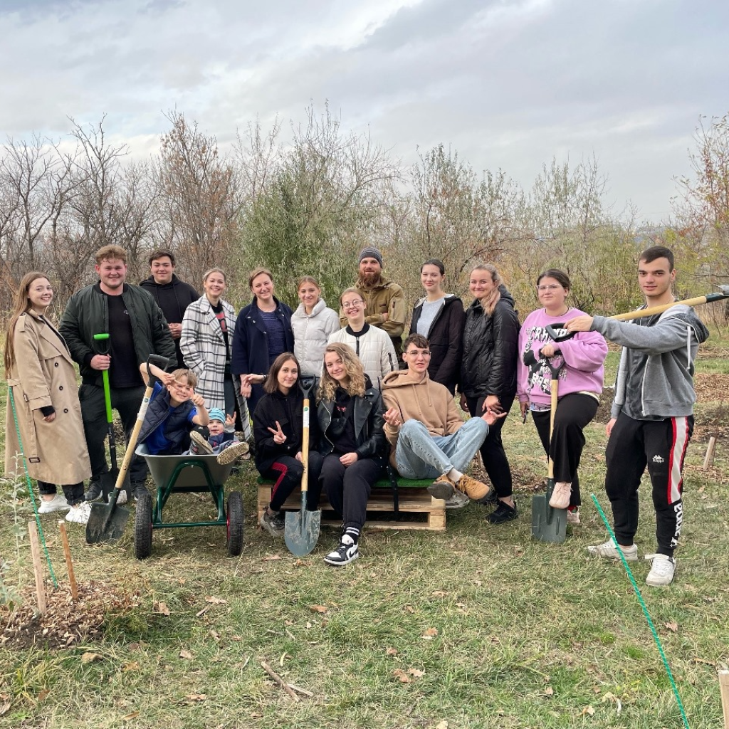 Студенты СтГАУ высадили деревья в урочище «Мутнянка»