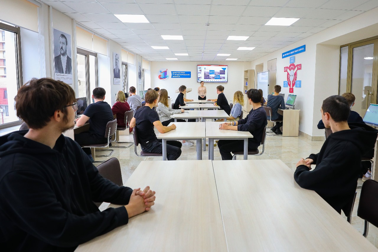 Студенты Аграрного стали победителями в Международном конкурсе презентаций по направлению подготовки «Экономика»