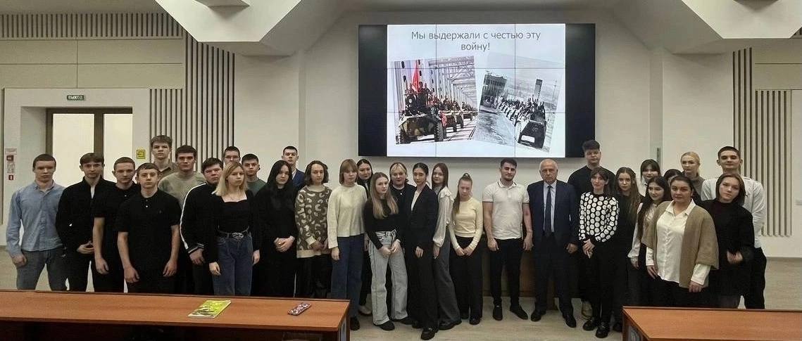 Студенты СтГАУ поговорили о важном с участником СВО