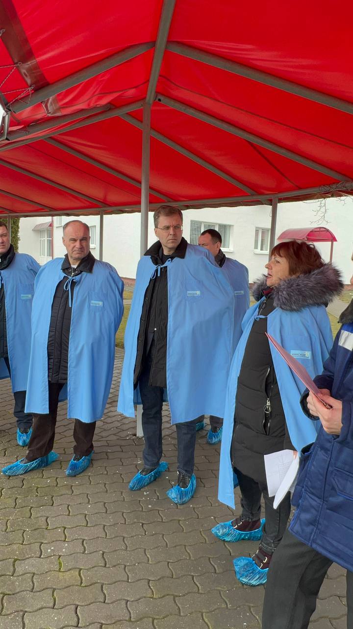 Владимир Ситников посетил племенное хозяйство в Минске