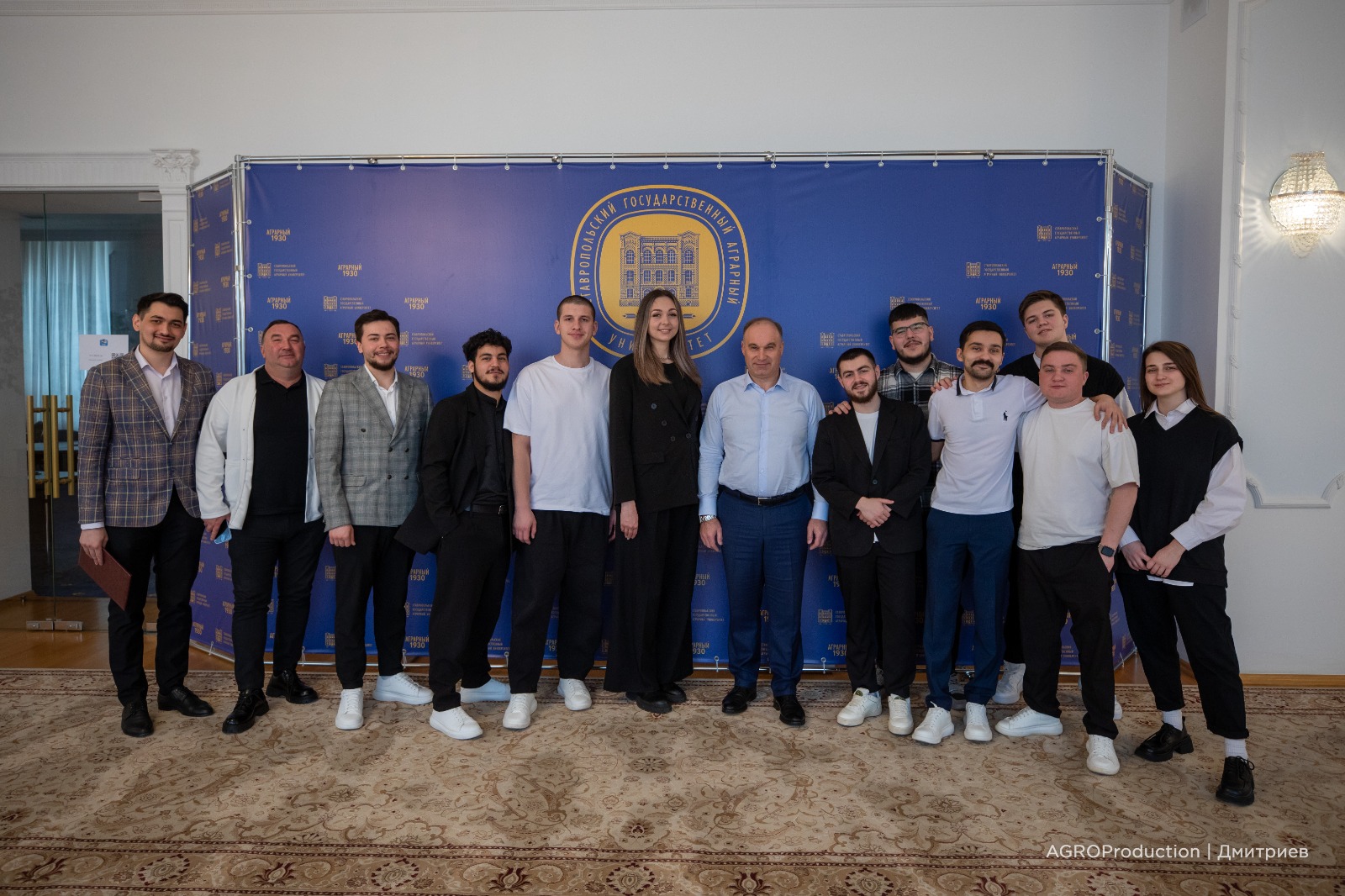 Владимир Ситников встретился с КВНщиками СтГАУ