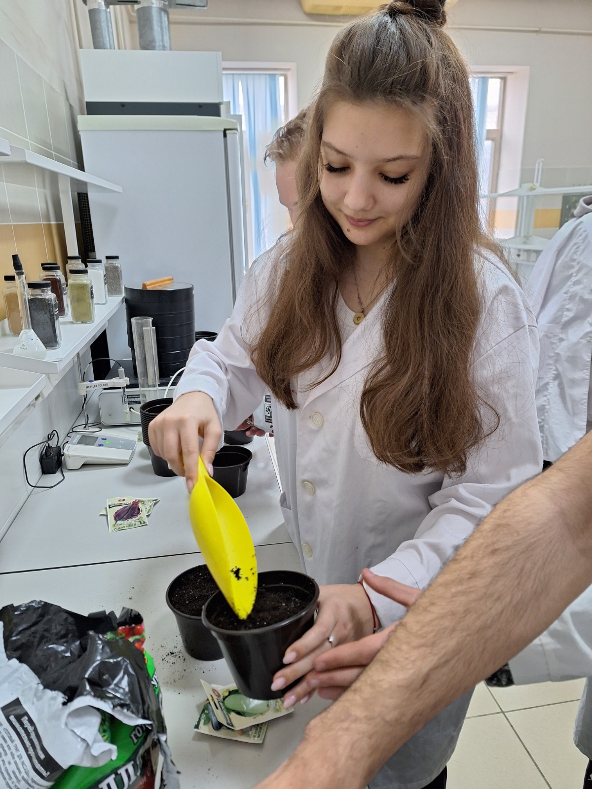 В СтГАУ прошел мастер-класс по посадке семян овощных и декоративных культур