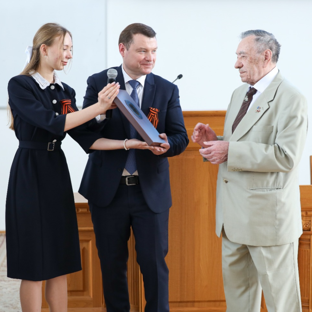 В СтГАУ отпраздновали юбилей ветерана университета Николая Захаровича Злыднева