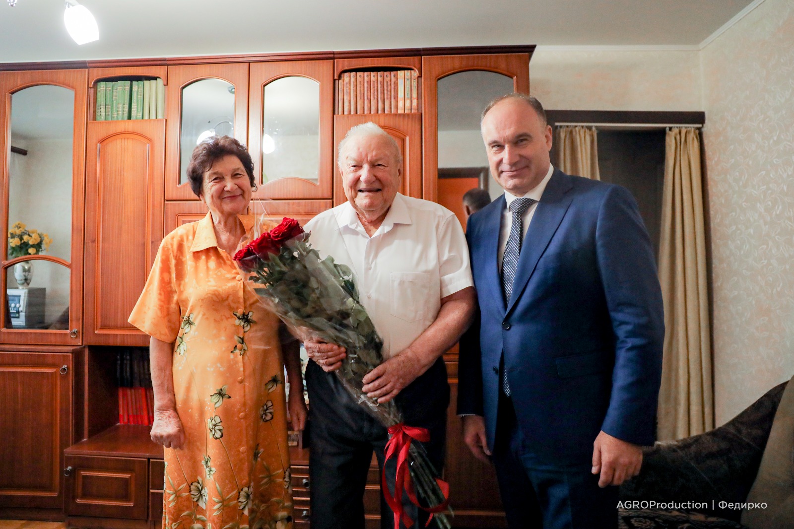 Владимир Ситников поздравил ветерана СтГАУ Георгия Дорожко с 87-летием