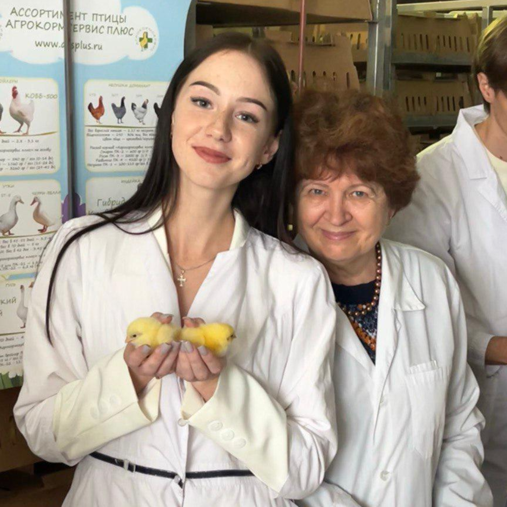 Студенты СтГАУ освоили оценку суточных цыплят-бройлеров