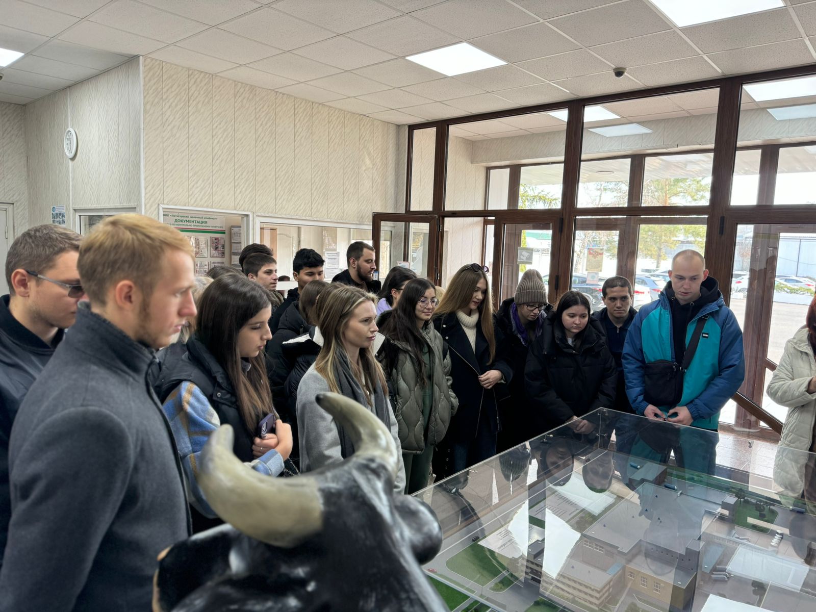 Студенты СтГАУ изучили организацию производственных процессов на крупном молочном заводе