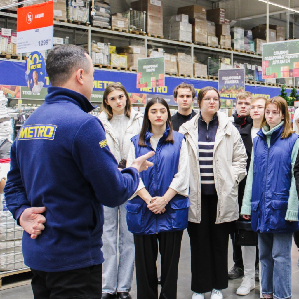 Студенты СтГАУ изучили   работу современного торгового центра