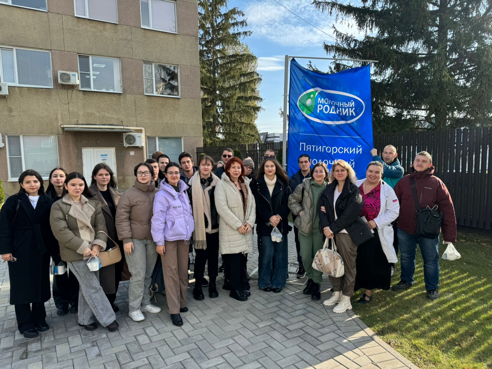 Студенты СтГАУ изучили организацию производственных процессов на крупном молочном заводе