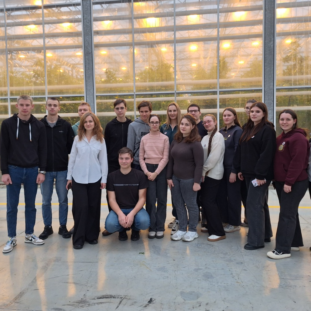 Студенты СтГАУ посетили одно из крупнейших хозяйств закрытого грунта в России