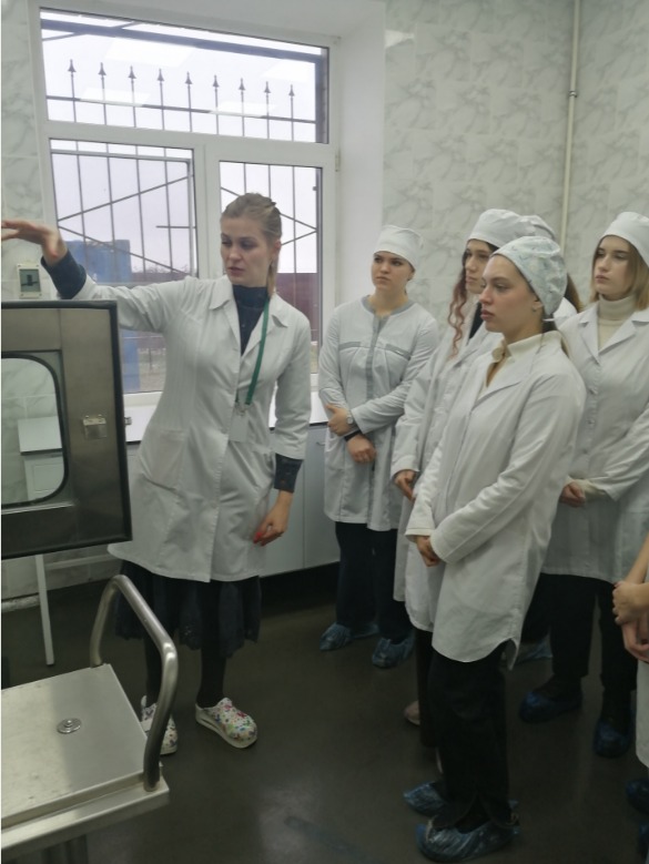 Студенты СтГАУ посетили Федеральный центр оценки безопасности и качества продукции АПК