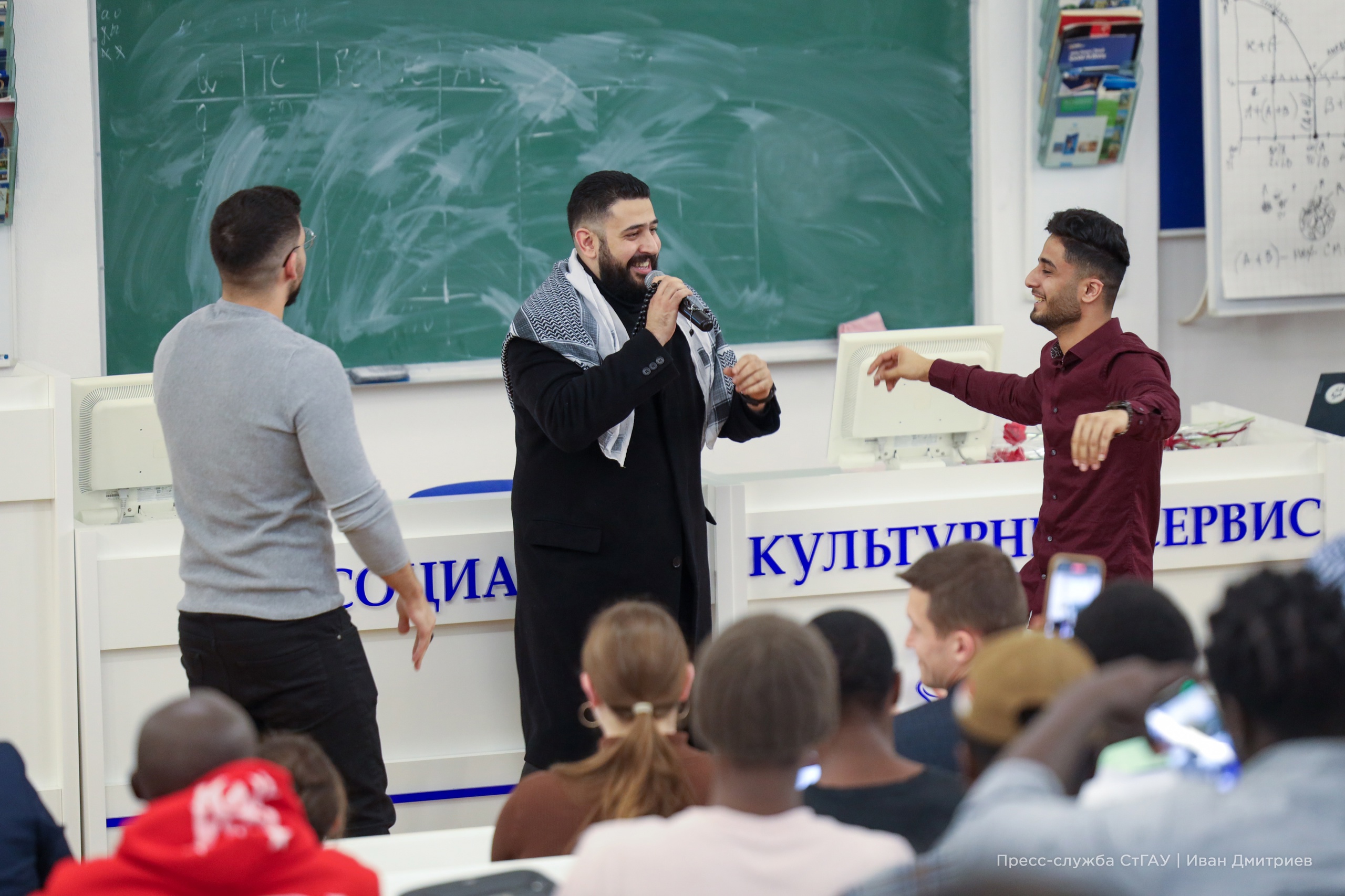 В СтГАУ познакомили иностранных студентов с русскими новогодними традициями