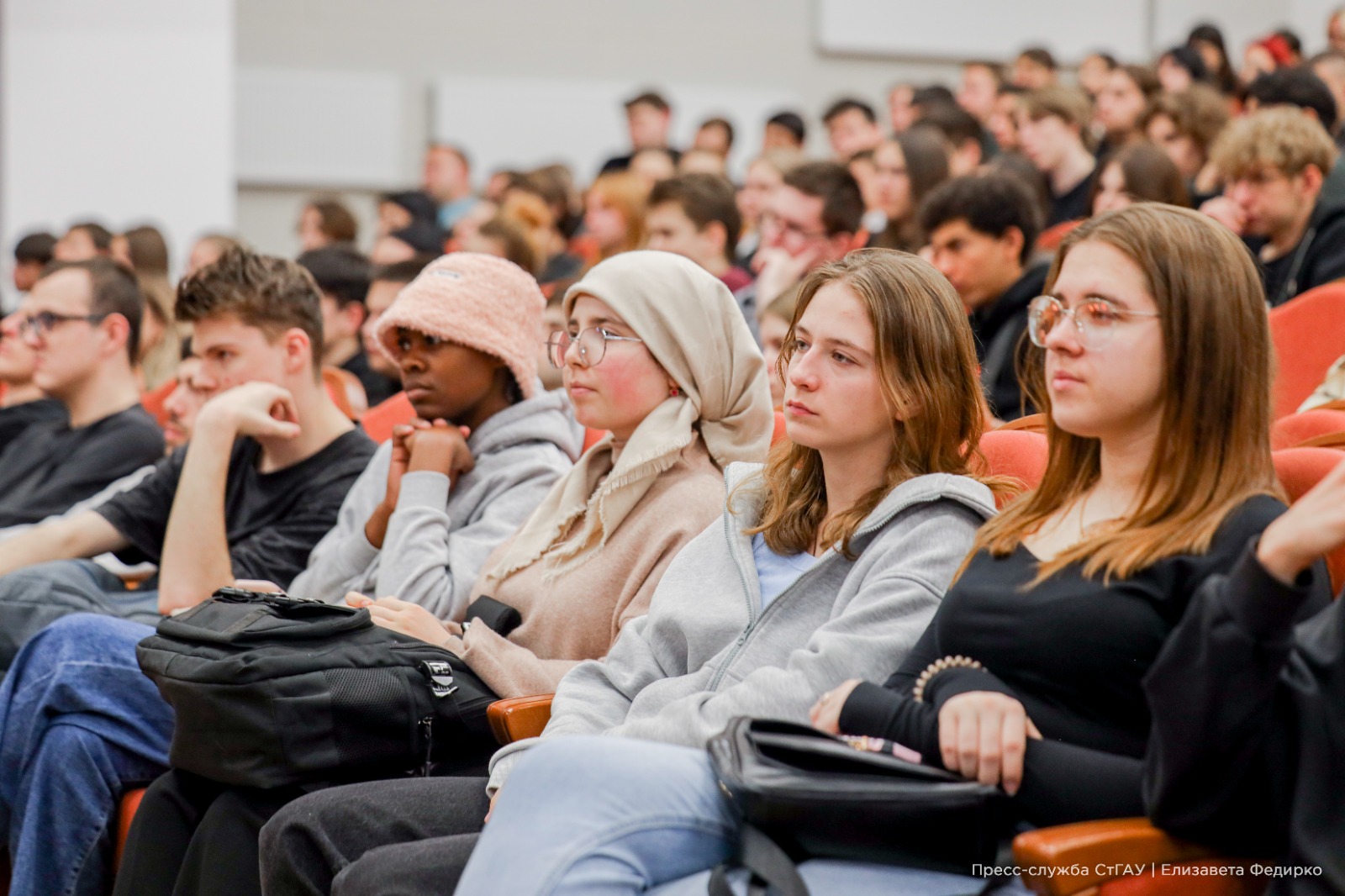 В СтГАУ прошла встреча с участником СВО, майором Дмитрием Каландия