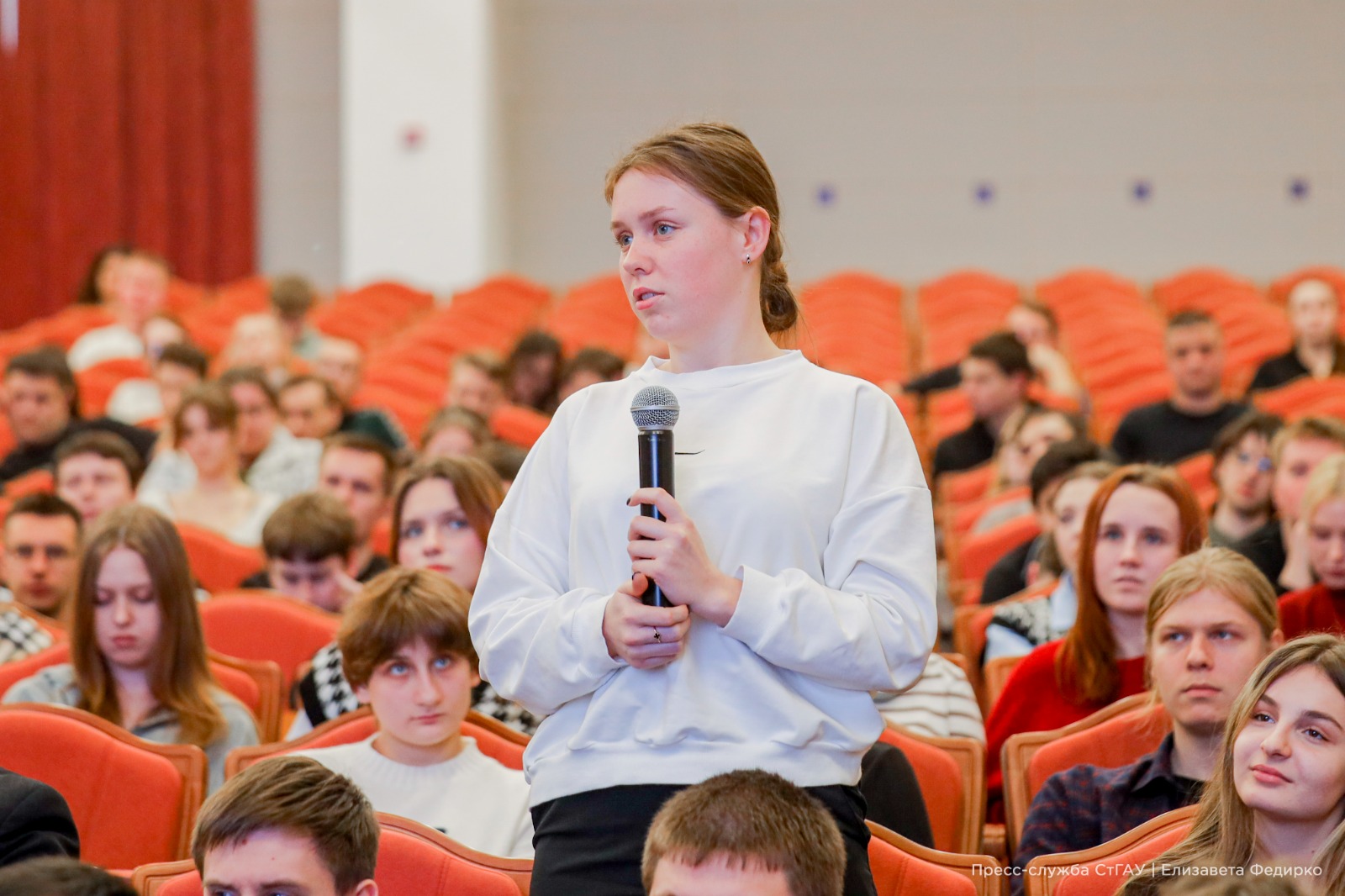 В СтГАУ прошла встреча с участником СВО, майором Дмитрием Каландия