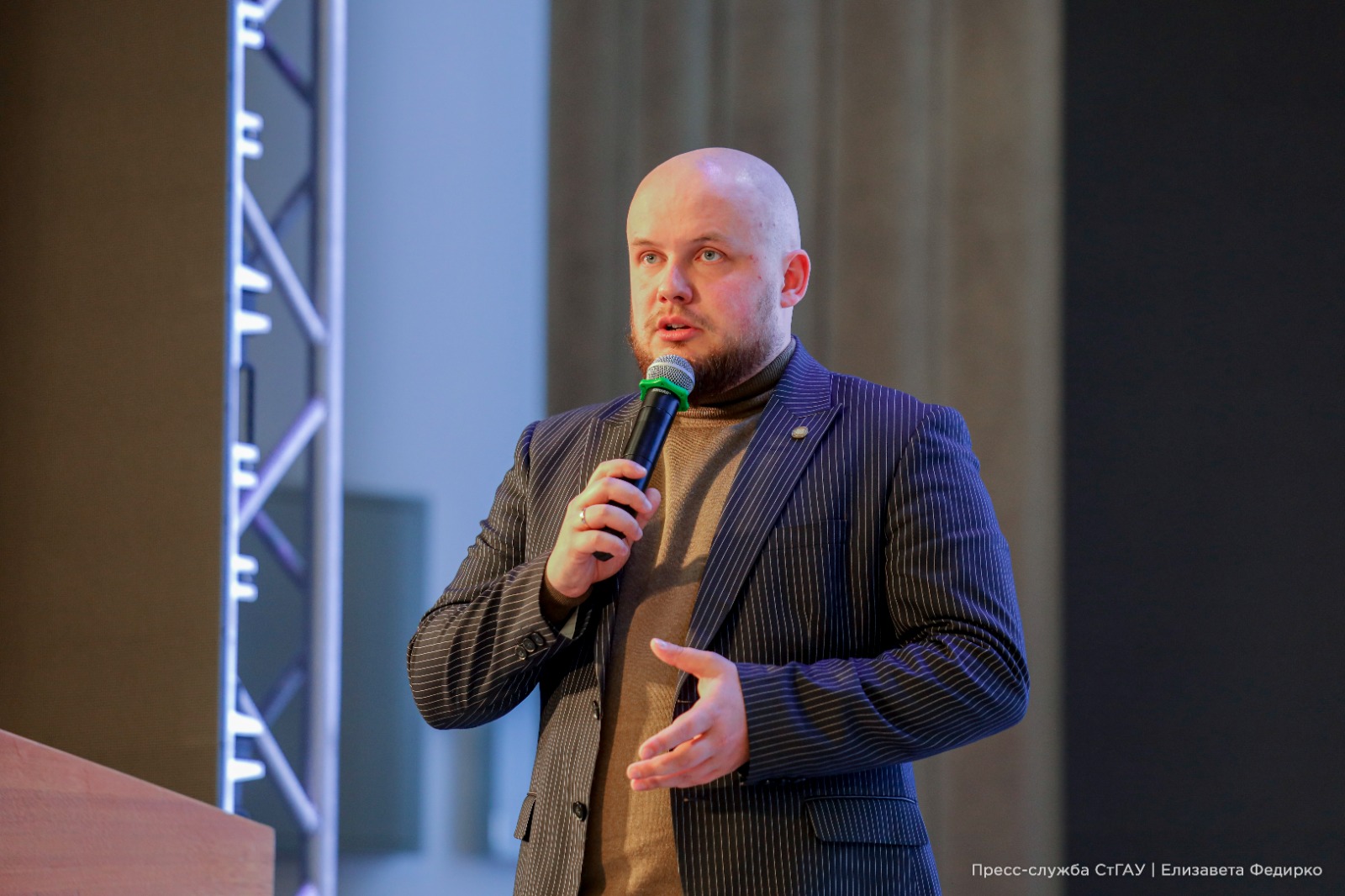 В СтГАУ прошла встреча с участником СВО, майором Дмитрием Каландия