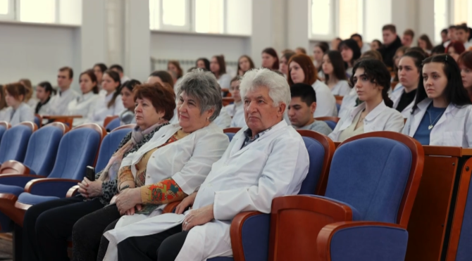 Директор Ставропольского научно-исследовательского противочумного института провел лекцию для студентов СтГАУ