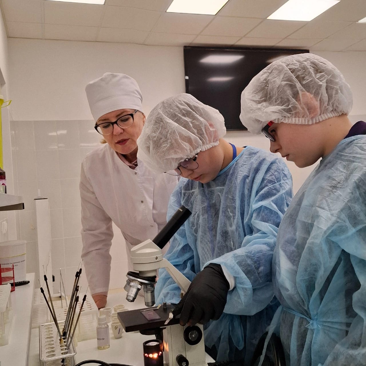 В СтГАУ прошли профессиональные пробы по ветеринарии для школьников