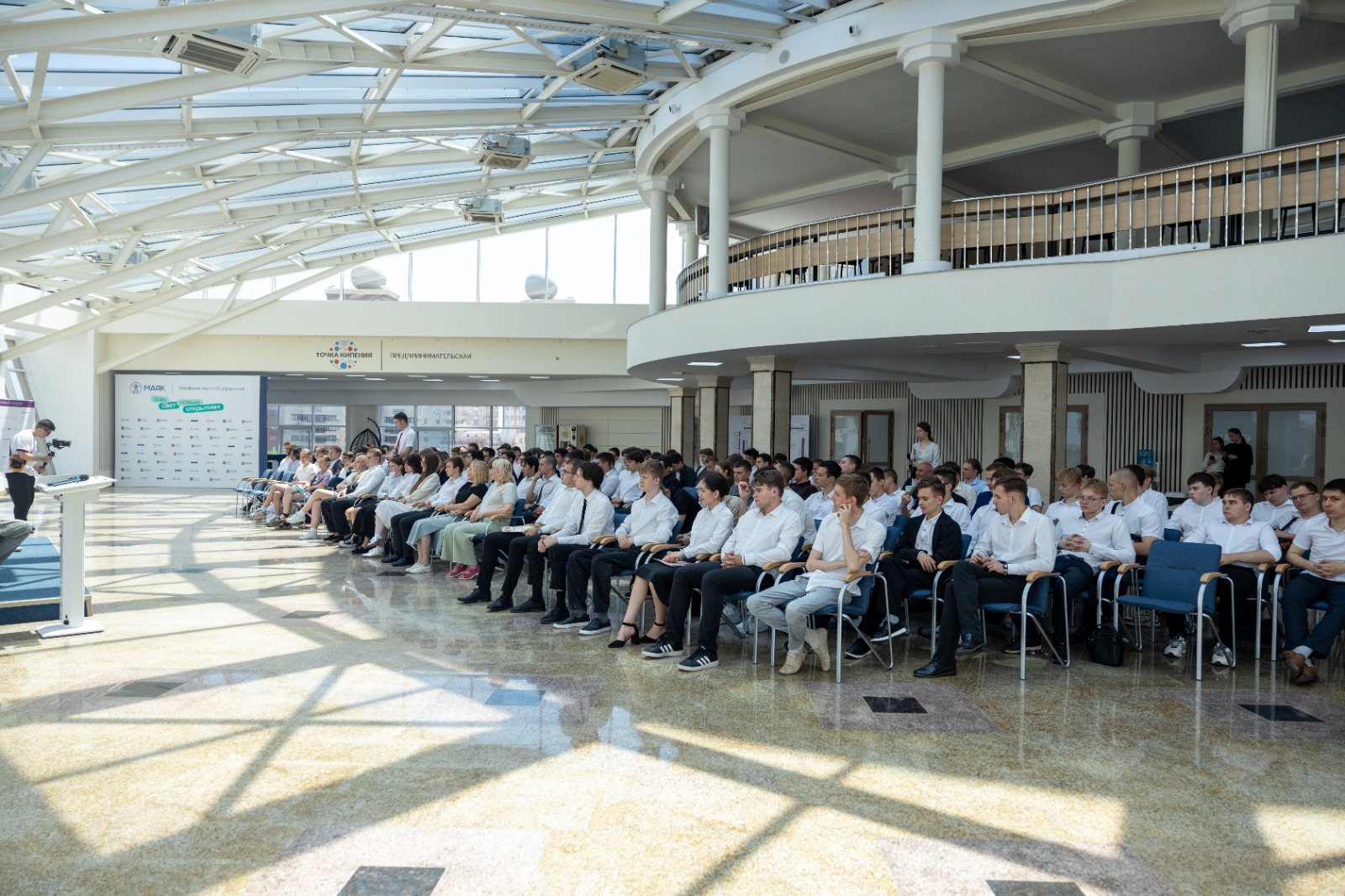 В СтГАУ прошла встреча с российскими писателями