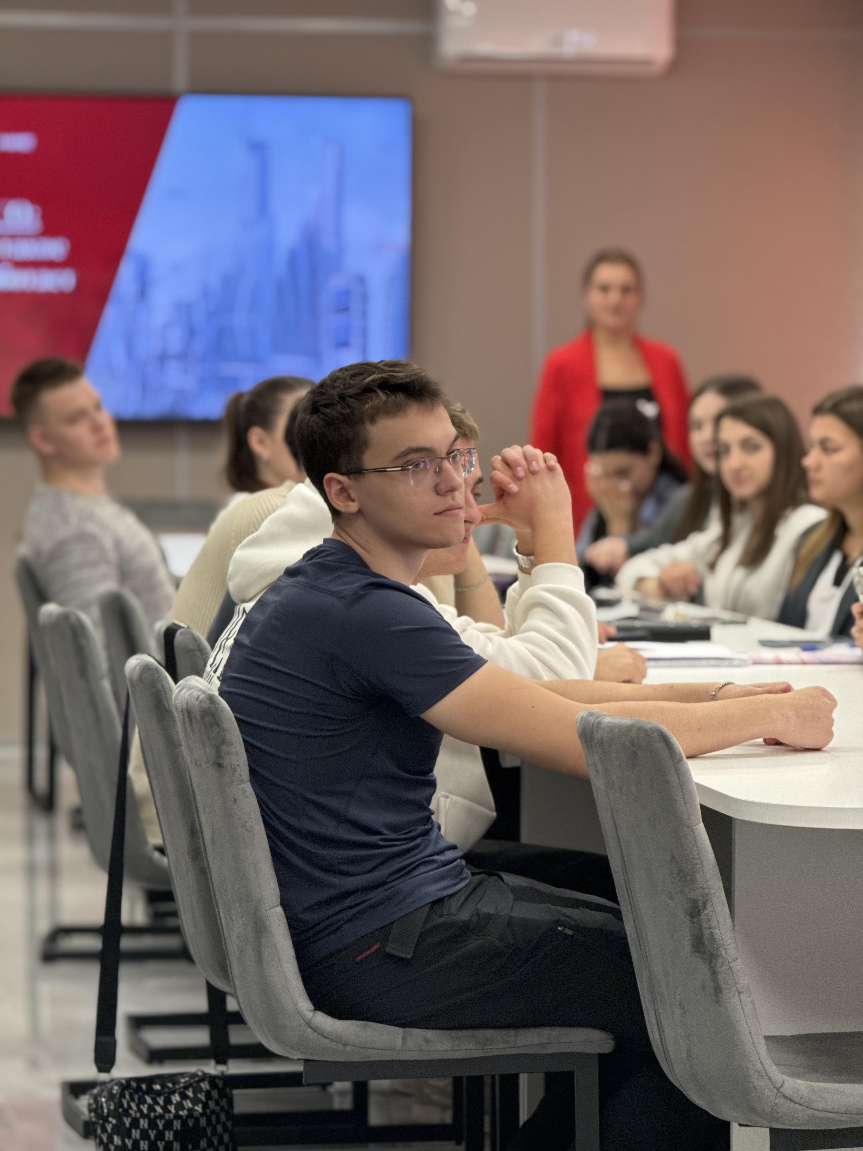 Студенты СтГАУ изучили особенности оформления электронного полиса ОСАГО