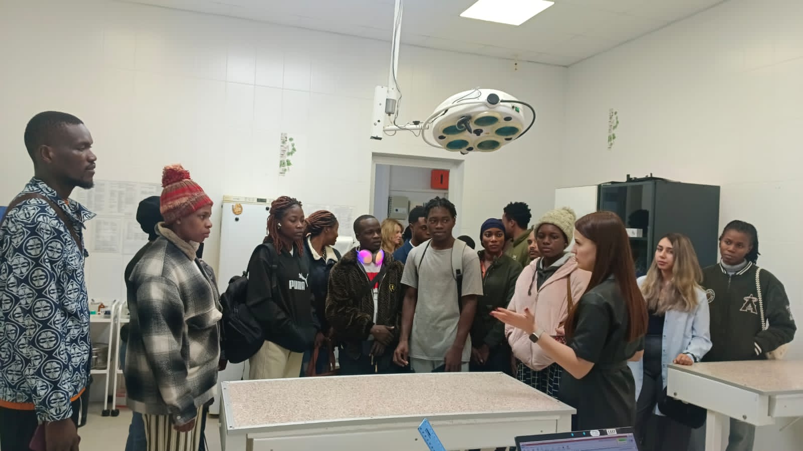 Иностранные студенты СтГАУ посетили Институт ветеринарии и биотехнологий