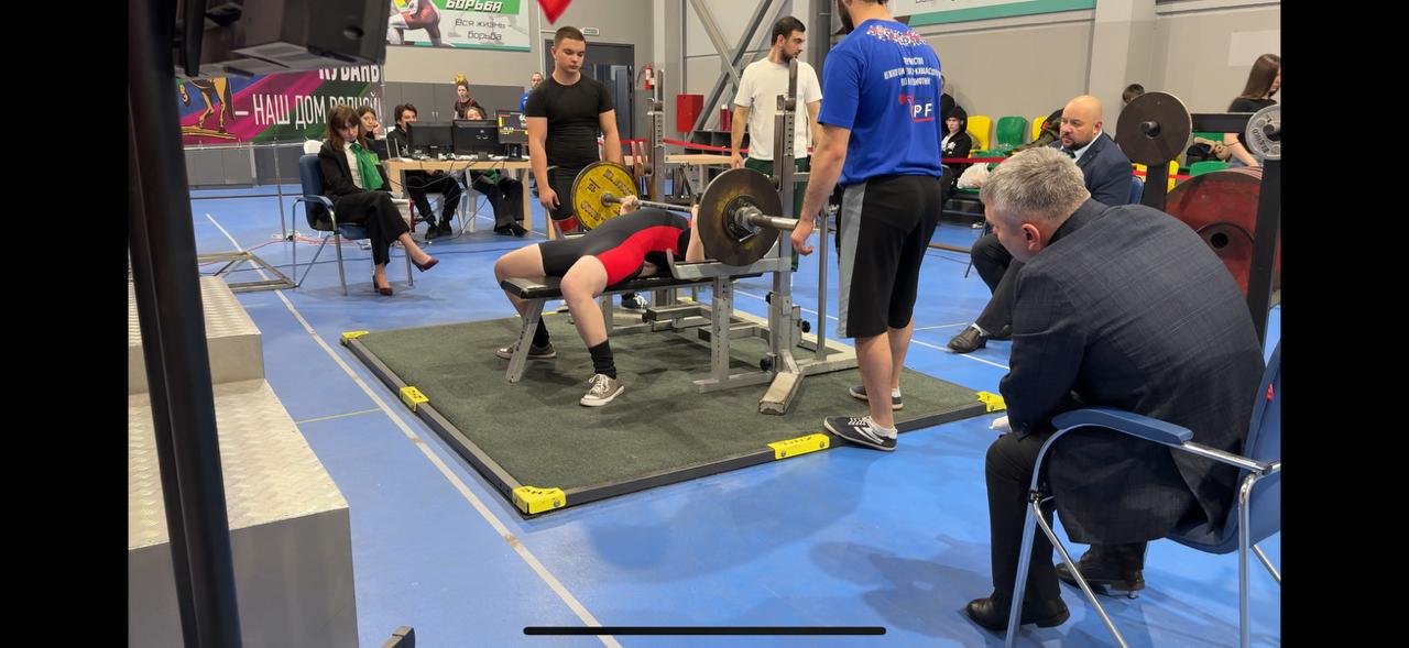 Студент СтГАУ установил рекорд России в становой тяге