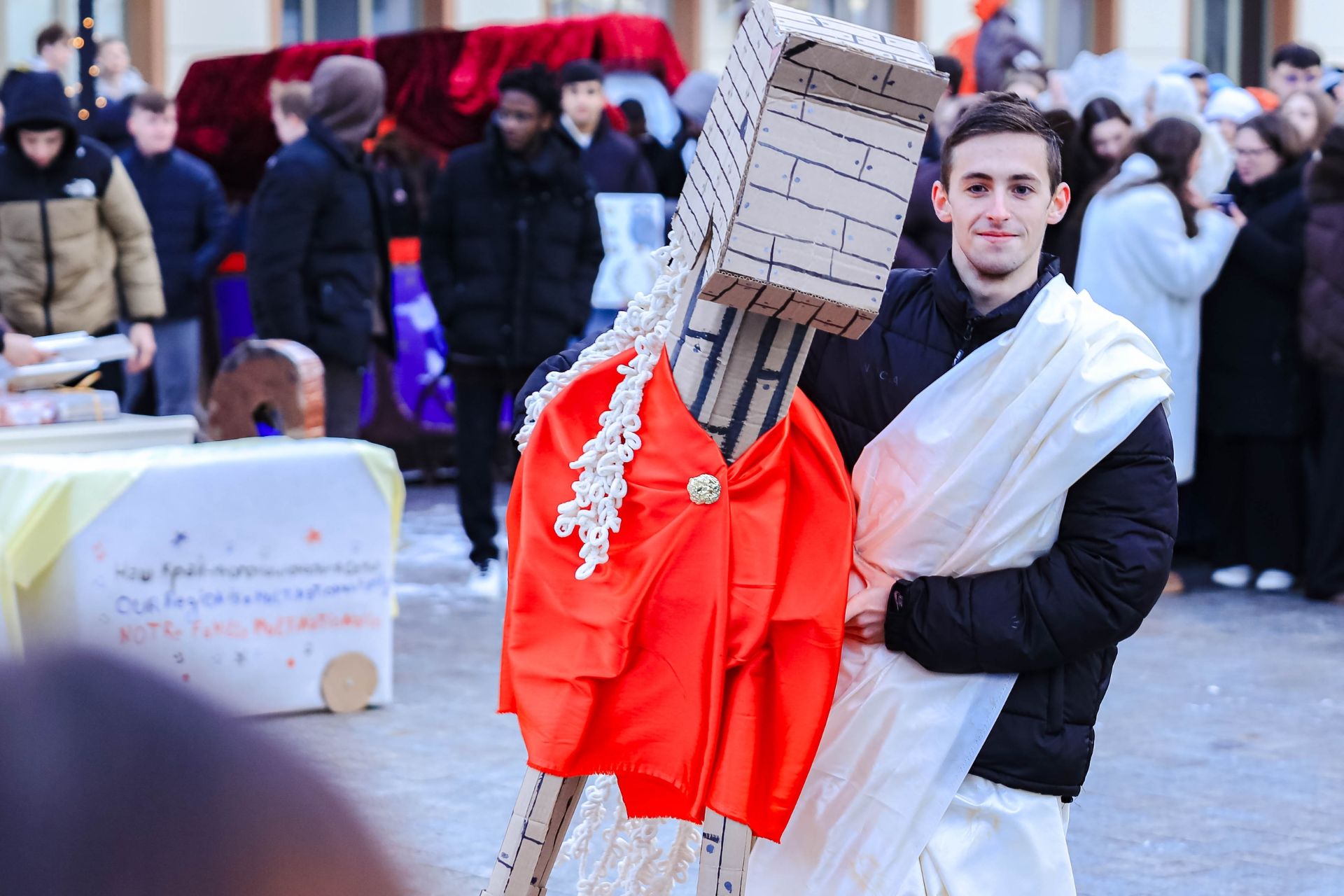 Татьянин день в СтГАУ: сани в цветах России, сахар в зачётках и конь 2026 года