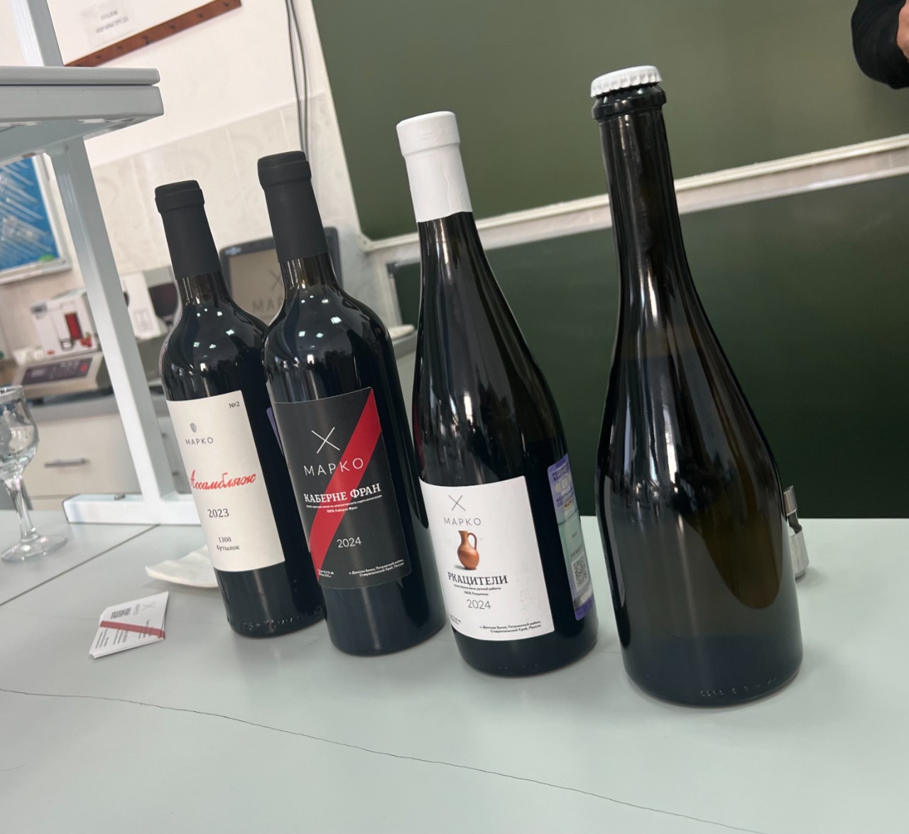 Студенты СтГАУ посетили открытую лекцию технолога винодельни «Марко»