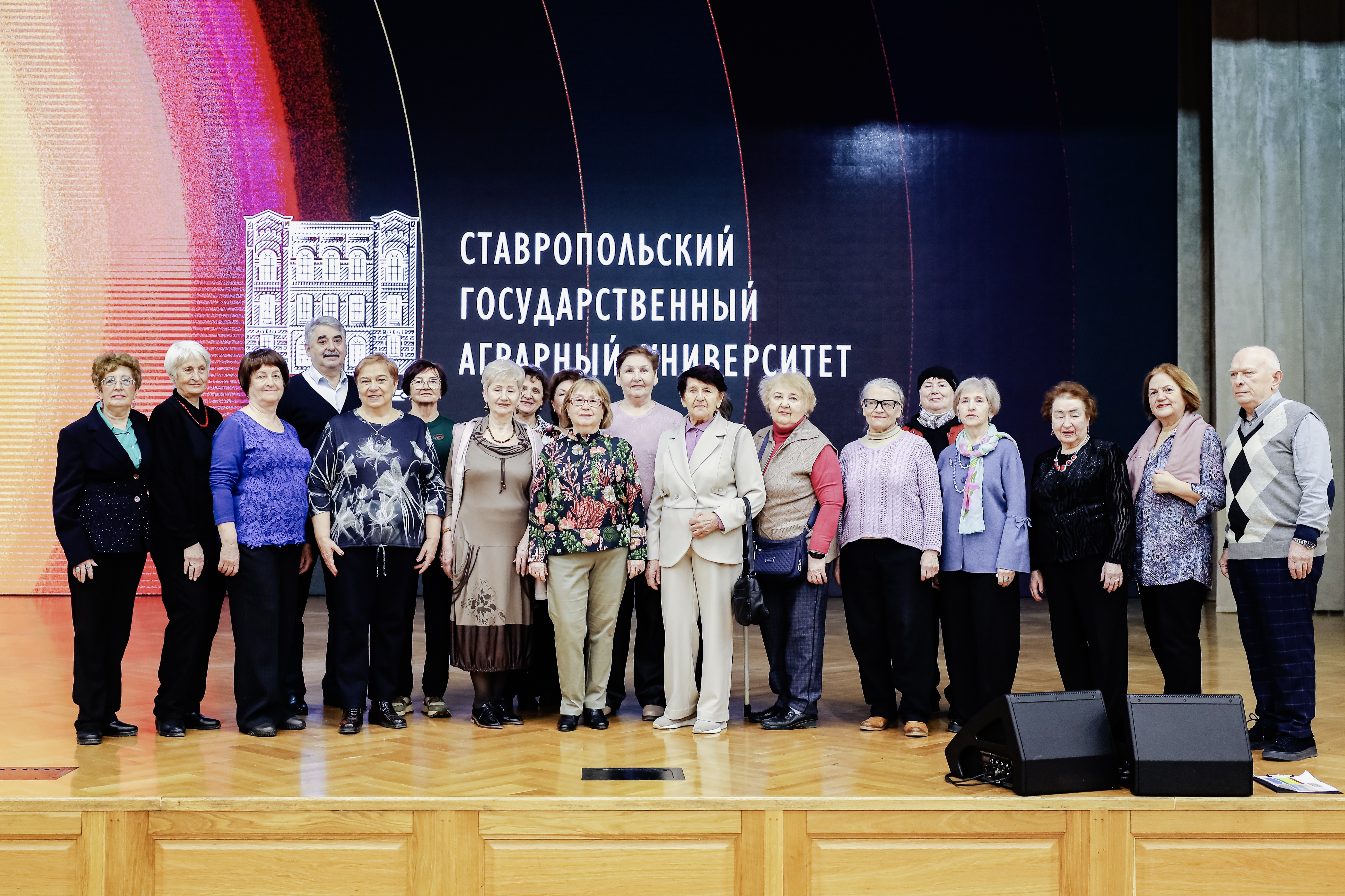 В СтГАУ прошла экскурсия для ветеранов