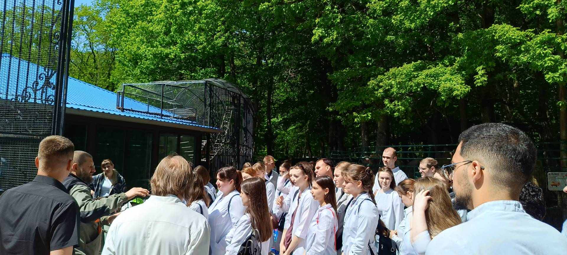 Будущие ветеринары СтГАУ посетили зоопарк в рамках практикоориентированной подготовки