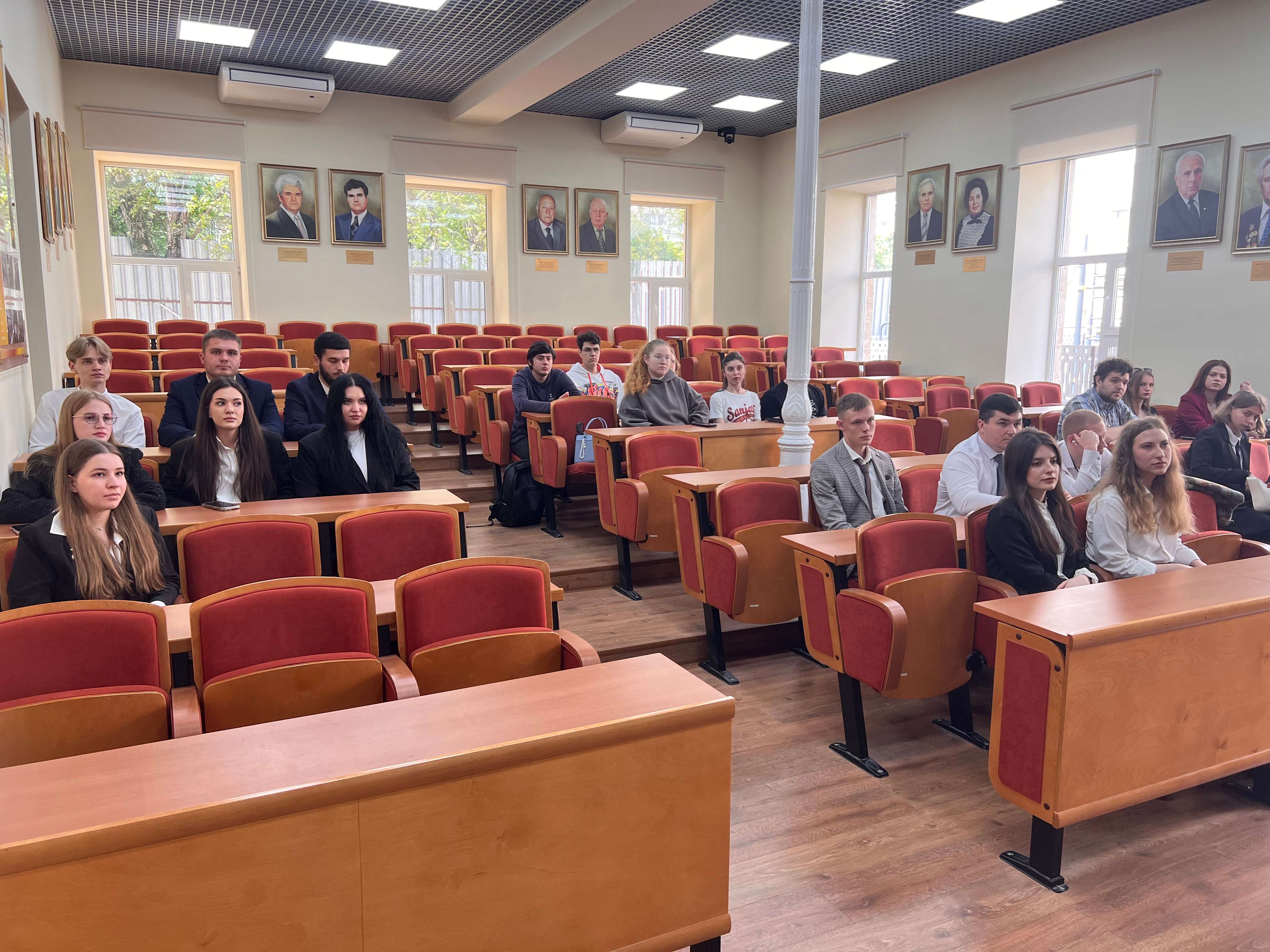 Студенты-технологи встретились с представителями пивоваренного завода «Милл Фауз»
